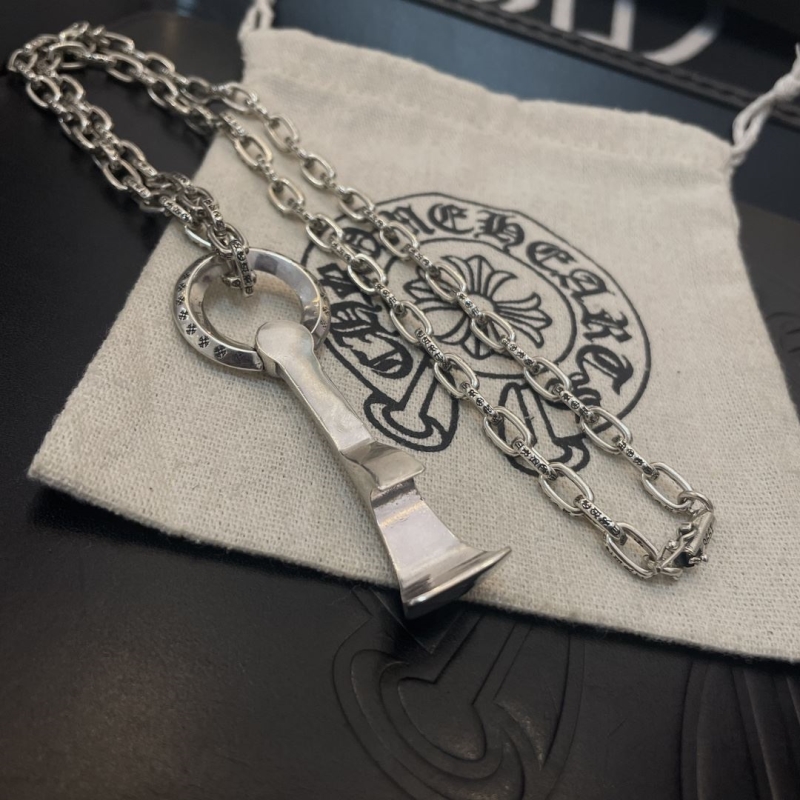 Ch*0me He**ts necklaces